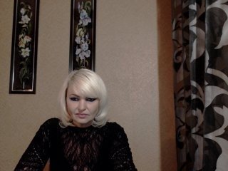 Webcam Belle - tashavaoli russian cam girl fingers her hot shaved pussy online