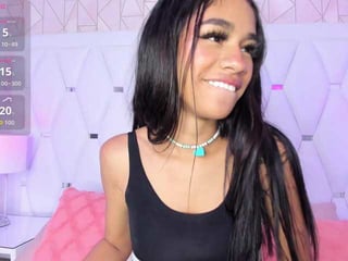 Webcam Belle - emmacarson cam girl loves her sweet pussy penetrated hard