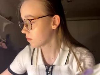 Webcam Belle - ellamenas teen cam babe wants to be fucked online as hard as possible