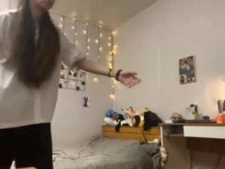 Webcam Belle - dalenebruno cam girl presents nude yoga on camera