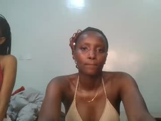Webcam Belle - cherrymuffin1 cam girl with big tits wants gets anal fucked from behind
