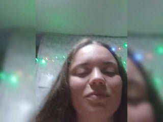 Webcam Belle - skirk11 cam girl loves her sweet pussy penetrated hard