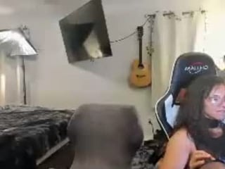 Webcam Belle - cynpai latina cam babe brings live sex to him online