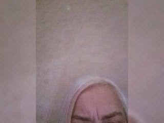 Webcam Belle - laima18 european cam babe offers her hairy pussy for live sex experiments