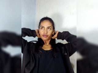 Webcam Belle - miatsoa ebony brunette cam girl enjoys getting her ass drilled
