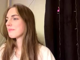 Webcam Belle - caylakimbro nude cam bitch enjoys hard live sex on camera