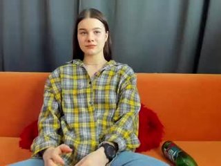Webcam Belle - gwendolynhiett teen cam babe wants to be fucked online as hard as possible