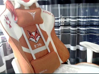 Webcam Belle - lollifoxy cam girl loves her sweet pussy penetrated hard