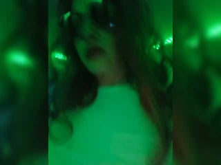 Webcam Belle - bonnie777clyde blonde cam babe in the chatroom offers her holes for banging
