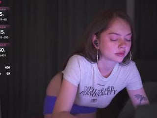 Webcam Belle - chillwithstacy brunette cam girl with big tits gets her pussy fucked from behind