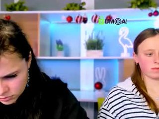 Webcam Belle - keuli_li nude cam bitch enjoys hard live sex on camera