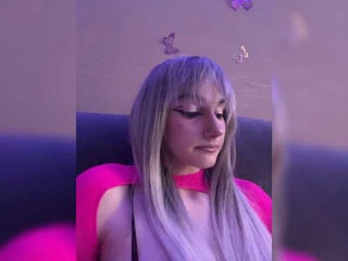 Webcam Belle - ksyusha12 russian cam girl fingers her hot shaved pussy online