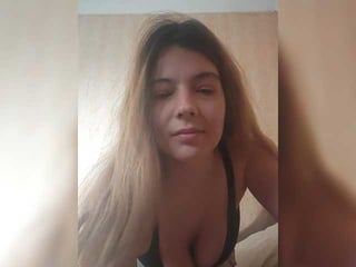 Webcam Belle - natali99999 russian cam girl fingers her hot shaved pussy online