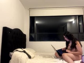 Webcam Belle - scarlett_evance cam girl showing big tits and big ass