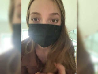 Webcam Belle - karyy1 teen european cam chick in a wonderful and sensual live sex action