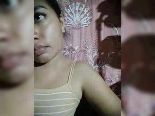 Webcam Belle - xxhornywetprincess99xx depraved brunette cam girl presents her pussy sodomized