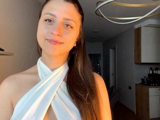 Webcam Belle - genevivelaudato teen cam girl loves getting her shaved pussy humped online