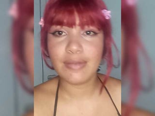Webcam Belle - alizon-09 redhead spanish cam girl doing it solo, pleasuring her tight pussy live on cam