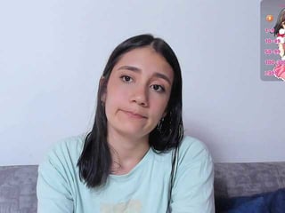 Webcam Belle - duoglow1 spanish cam babe wants her asshole humped on camera