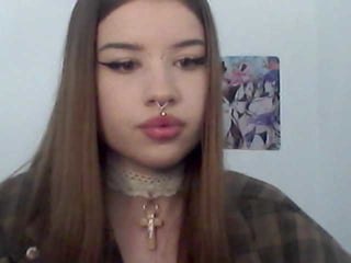 Webcam Belle - mollylolly cam girl loves her sweet pussy penetrated hard