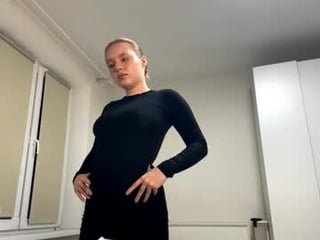 Webcam Belle - ameliachittester cam girl showing big tits and big ass