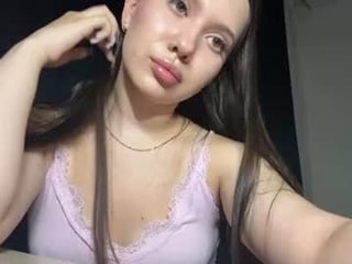Webcam Belle - kattiephenes big tits cam girl pleasing her bushy cunt with a dildo