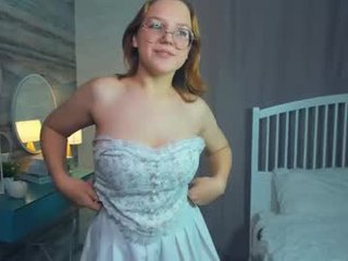 Webcam Belle - lizbethhaith cam babe with big boobs loves lingerie fetish online