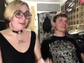 Webcam Belle - _gothpunk_ teen cam girl wants to give you a gift hairy online