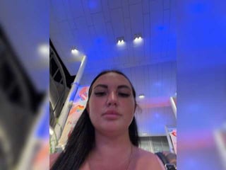 Webcam Belle - tokionajoe brunette cam girl loves being a submissive kink slut