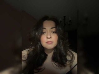 Webcam Belle - brigittaa russian cam girl fingers her hot shaved pussy online