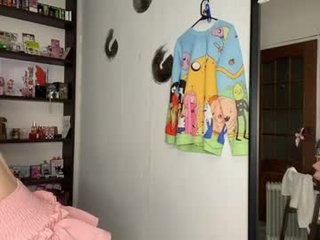 Webcam Belle - carmenlavelli cam babe with small tits offer their holes for dirty live sex