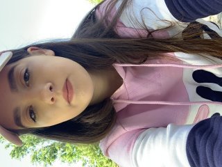 Webcam Belle - annamaria22 cam girl loves her sweet pussy penetrated hard