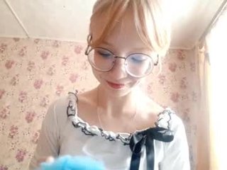 Webcam Belle - karoncabeza teen cam babe wants to be fucked online as hard as possible