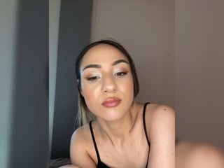 Webcam Belle - liora697 french cam girl loves hairy pussy fetish online