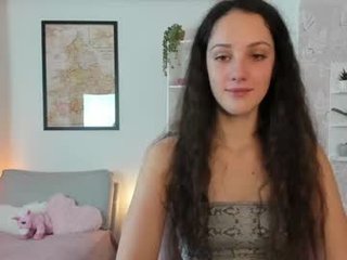 Webcam Belle - sophie_nice18 teen cam babe wants to be fucked online as hard as possible