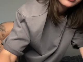 Webcam Belle - kitanakayli cam babe with small tits wants dirty live sex
