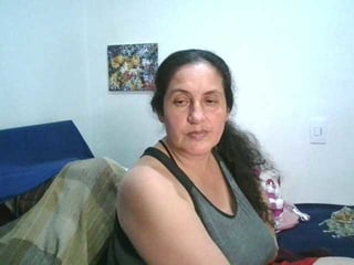 Webcam Belle - ximenajimenez spanish cam babe rubs her hairy pussy nice on camera
