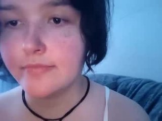 Webcam Belle - kj1847 cam babe with big tits in private live sex show