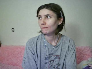 Webcam Belle - helgamonter brunette teen cam babe plays with her tight asshole