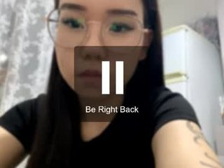 Webcam Belle - kamilahschaff big tits cam babe gets an amazing pussy massage