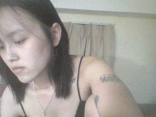 Webcam Belle - alina-2k brunette cam girl with hairy pussy in mesh stocking loves anal