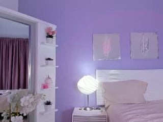 Webcam Belle - kamyvega cam babe wants her pussy fucked hard on camera