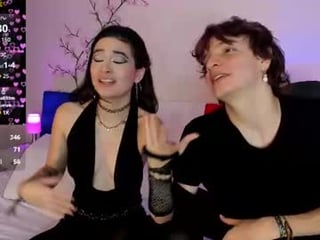 Webcam Belle - sam_y_kat sweet lips wrap his cock around and hot mouth starts sucking it