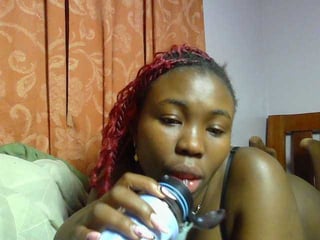 Webcam Belle - sexyebonita1 ebony arabic cam girl enjoys getting her ass drilled