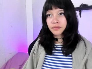 Webcam Belle - marceline_0 cam babe with small tits wants dirty live sex