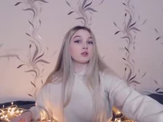 Webcam Belle - small_blondee cam girl showing big fake tits, fetish and rough sex