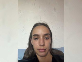 Webcam Belle - milla0906 russian cam girl fingers her hot shaved pussy online