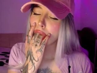 Webcam Belle - shayla_bbs spanish cam babe wants her asshole humped on camera