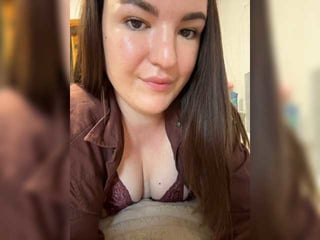 Webcam Belle - elizzabel cam girl loves her sweet pussy penetrated hard