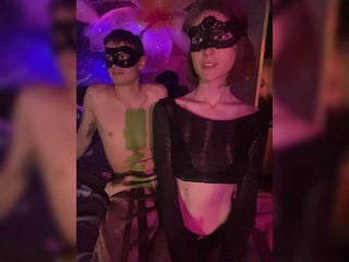 Webcam Belle - naughtyduo cam girl loves her sweet pussy penetrated hard